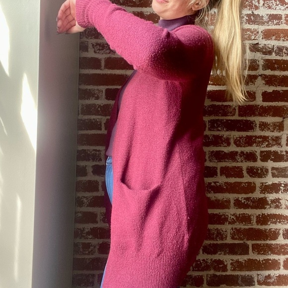 Bass burgundy color cardigan with pockets - Picture 4 of 8